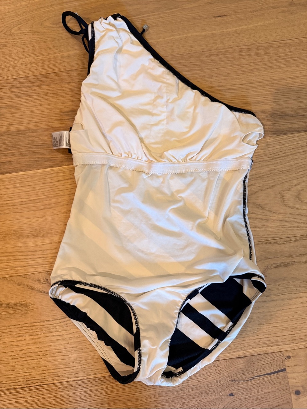 DKNY One Shoulder Black & Cream Striped One-Piece Swimsuit Size 10 - Picture 6 of 8